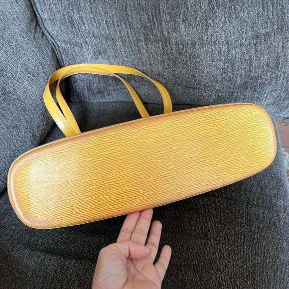 Lussac yellow epi - Picture 11 of 16